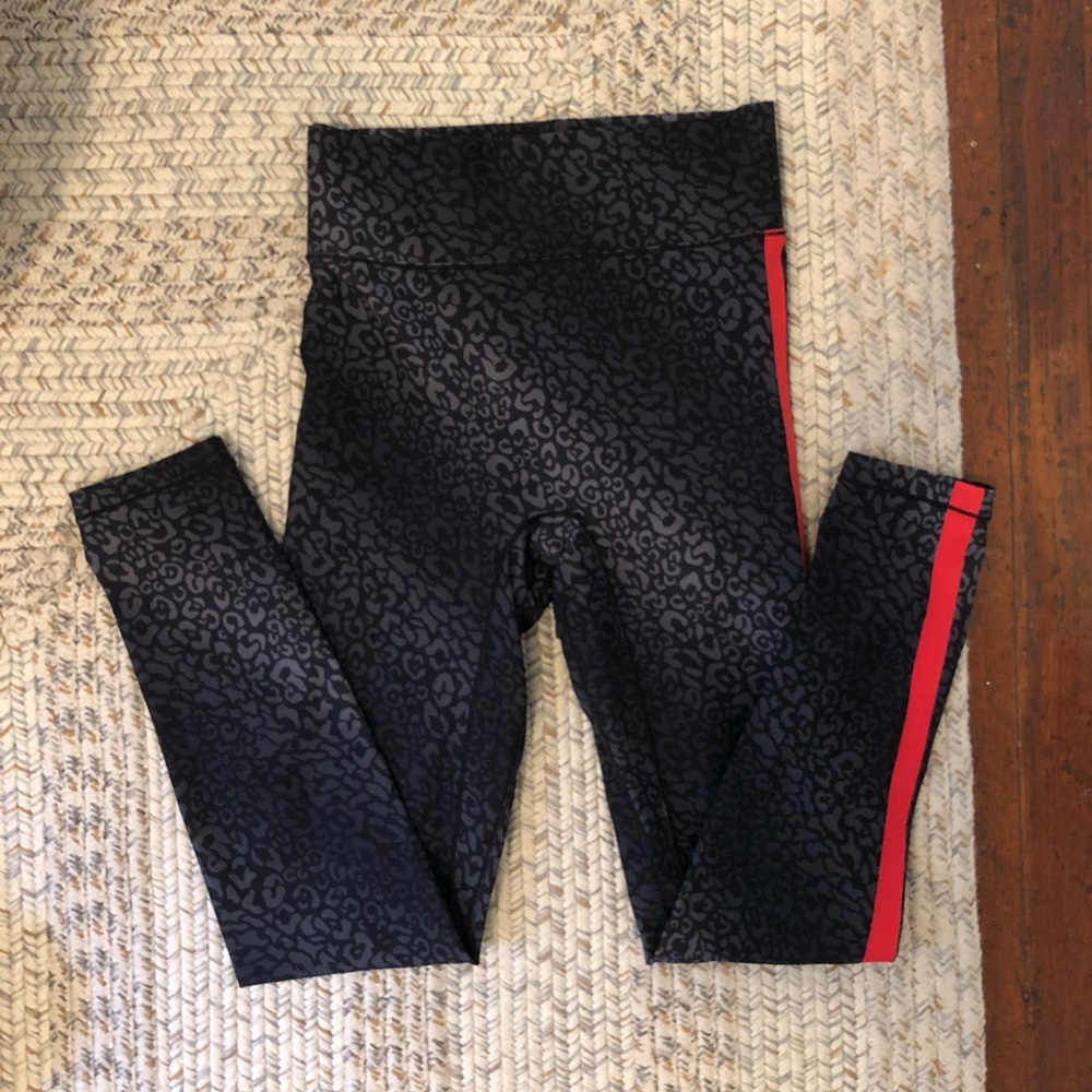 All Access leggings SIZE SMALL